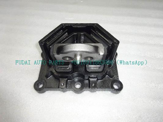 H410100000198为欧曼卡车右前动力悬置总成.jpg