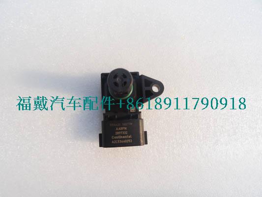 2897332为欧曼卡车进气压力温度传感器.jpg